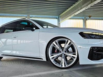 Second-hand Audi RS4 Ambiente 450 CP (330 kW) 2022 Alb Break