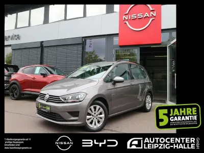 Gebraucht VW Golf Sportsvan Comfortline 125 PS (91 kW) 2016 Limestone grey metallic Van / Kleinbus