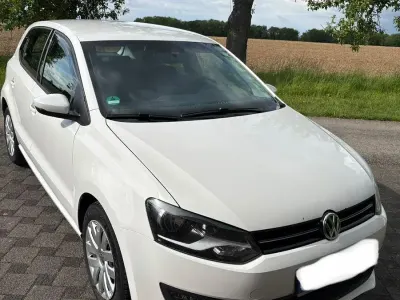 Gebraucht VW Polo 90 PS (66 kW) 2014 Weiß Kleinwagen