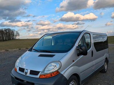 Gebraucht Renault Trafic 100 PS (73 kW) 2003 Silber Van / Kleinbus