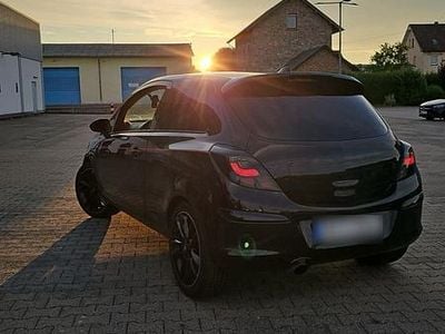 Second-hand Opel Corsa OPC 87 CP (63 kW) 2011 Negru Hatchback
