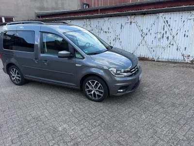 Gebraucht VW Caddy Comfortline 131 PS (96 kW) 2019 Grau Van / Kleinbus