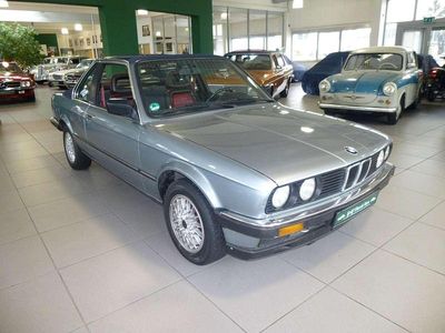 Gebraucht BMW 325 Cabriolet 122 PS (89 kW) 1985 Blau Cabrio