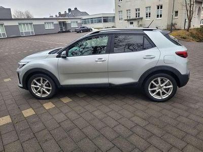 Gebraucht Kia Stonic Vision 120 PS (88 kW) 2018 Silber SUV