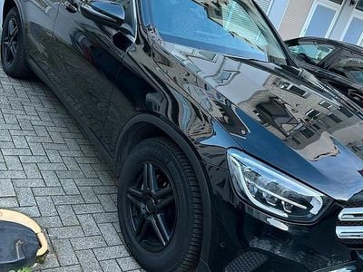 Schwarz Gebraucht 2022 Mercedes GLC220 Limousine | 29.200 €