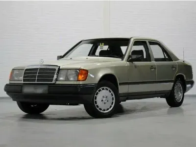 Gebraucht Mercedes 300 188 PS (138 kW) 1986 Silber Limousine