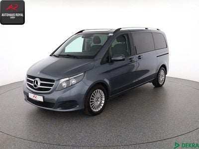 Mercedes V220
