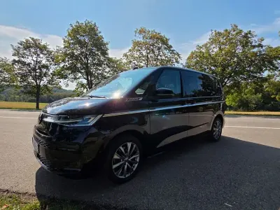 Gebraucht VW Multivan Style 204 PS (150 kW) 2022 Schwarz Van / Kleinbus