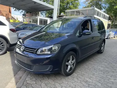 Gebraucht VW Touran Comfortline 140 PS (102 kW) 2015 Blau Van / Kleinbus