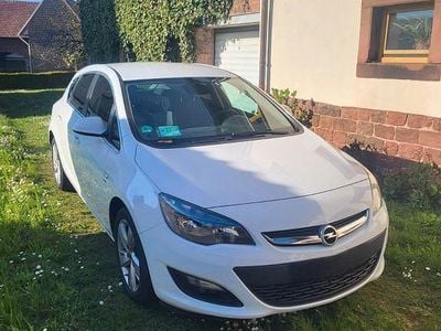 Occasion Opel Astra Energy 120 PK (88 kW) 2014 Wit Sedan