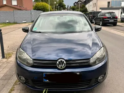 Gebraucht VW Golf VII 105 PS (77 kW) 2012 Blau Kleinwagen