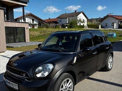 Second-hand Mini Cooper SD Countryman 143 CP (105 kW) 2015 Negru SUV