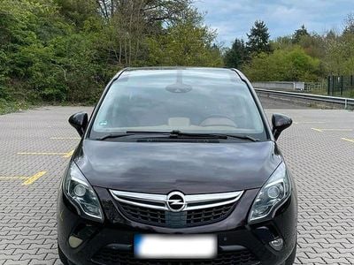 Second-hand Opel Zafira Innovation 165 CP (121 kW) 2011 Maro Monovolum