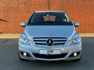 Gebraucht Mercedes B160 95 PS (69 kW) 2009 Silber Van / Kleinbus
