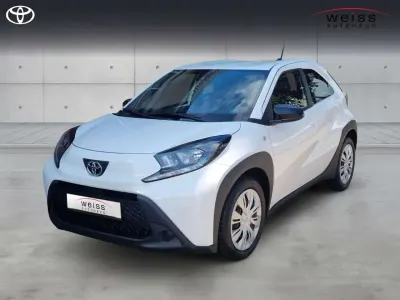 Neu Toyota Aygo X Business Edition 72 PS (52 kW) 2026 Weiss SUV