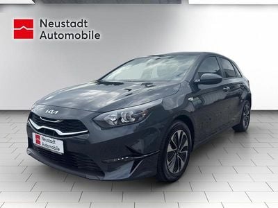 Neu Kia Ceed Silver 140 PS (102 kW) 2025 Grau Kleinwagen