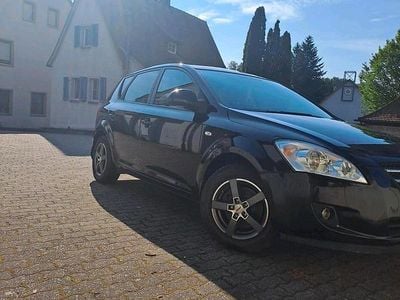 Gebraucht Kia Ceed 109 PS (80 kW) 2010 Schwarz Kleinwagen