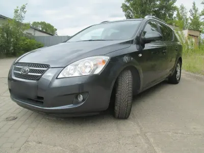 Gebraucht Kia Ceed Sportswagon 109 PS (80 kW) 2008 Grau Kombi