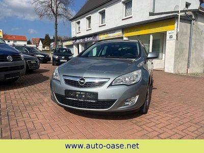 Begagnad Opel Astra Design Edition 101 HK (74 kW) 2011 Silver Kombi