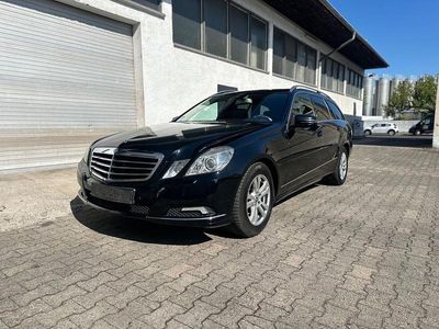 Gebraucht Mercedes E200 184 PS (135 kW) 2010 Schwarz Kombi