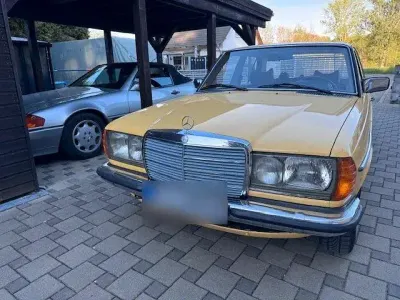 Gebraucht Mercedes 280 156 PS (114 kW) 1976 Gelb Limousine