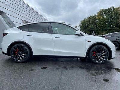 Weiß Gebraucht 2022 Tesla Model Y Performance SUV | 38.900 € (Fairer Preis)