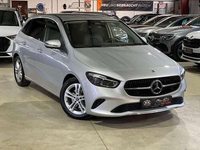 Usata Mercedes B200 150 CV (110 kW) 2024 Argento Monovolume