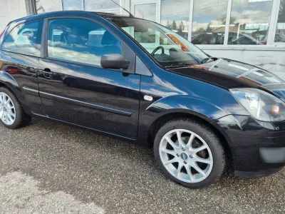 Gebraucht Ford Fiesta Style 80 PS (58 kW) 2008 Schwarz Kleinwagen