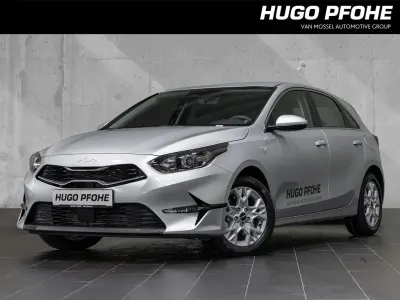 Gebraucht Kia Ceed Vision 140 PS (102 kW) 2025 Sparklingsilber Kleinwagen