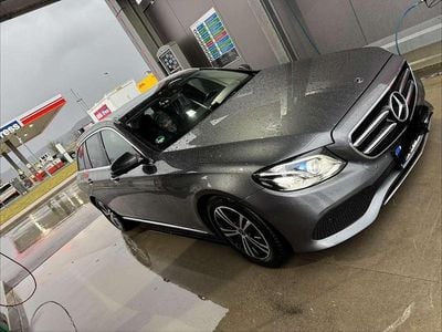 Gebraucht Mercedes E220 194 PS (142 kW) 2020 Grau Kombi