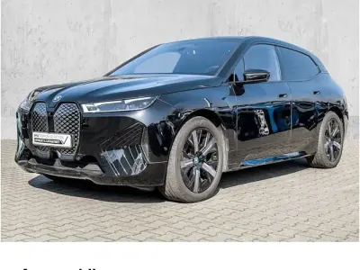 Usado BMW iX Sport Line 300 kW (408 HP) 2025 Preto SUV