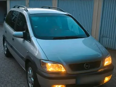 Gebraucht Opel Zafira Elegance 125 PS (91 kW) 1999 Silber Van / Kleinbus