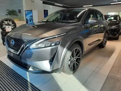 Gebraucht Nissan Qashqai Acenta+ 140 PS (102 kW) 2023 Grau metallic SUV