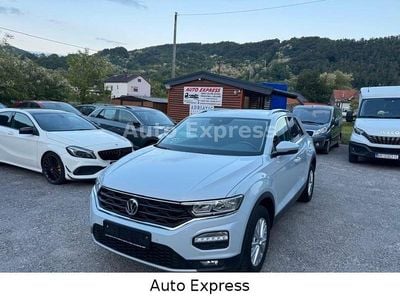 Second-hand VW T-Roc Style 116 CP (85 kW) 2020 Argintiu SUV