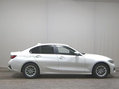 Gebraucht BMW 320 Advantage 190 PS (139 kW) 2022 Weiss Limousine
