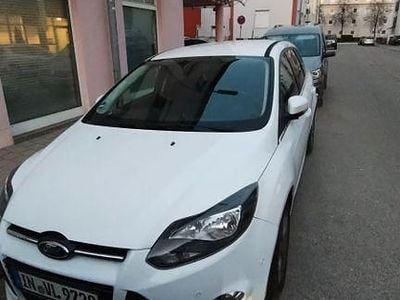Gebraucht Ford Focus 125 PS (91 kW) 2013 Weiß Kombi