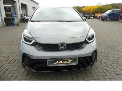 Grau Gebraucht 2022 Honda Jazz Advance Kleinwagen | 29.800 € (Teuer)