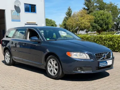 Gebraucht Volvo V70 Kinetic 136 PS (100 kW) 2013 Blau Kombi