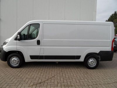 Second-hand Opel Movano Edition 140 CP (102 kW) 2024 Alb Van