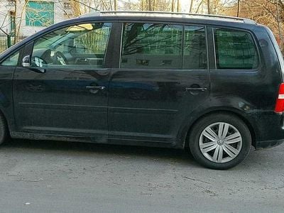 Schwarz Gebraucht 2004 VW Touran Van / Kleinbus | 1.300 € (Guter Preis)