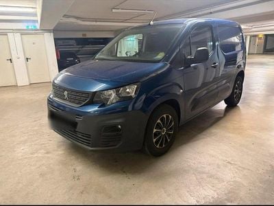 Gebraucht Peugeot Partner 131 PS (96 kW) 2020 Blau Van / Kleinbus