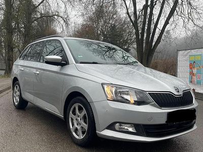 Gebraucht Skoda Fabia Joy 90 PS (66 kW) 2016 Silber Kombi