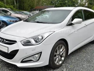 Gebraucht Hyundai i40 Premium 177 PS (130 kW) 2015 Weiß Kombi