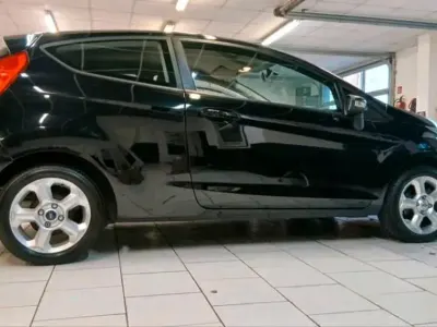 Gebraucht Ford Fiesta 96 PS (70 kW) 2009 Schwarz Kleinwagen
