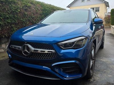 Mercedes GLA220