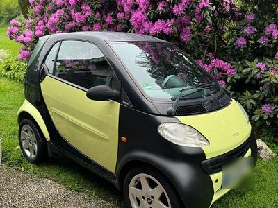 Grün Gebraucht 2001 Smart ForTwo Coupé Coupé | 2.000 € (Etwas zu teuer)
