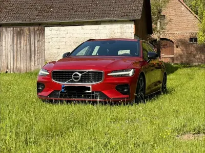 Gebraucht Volvo V60 R-Design 190 PS (139 kW) 2019 Rot Kombi
