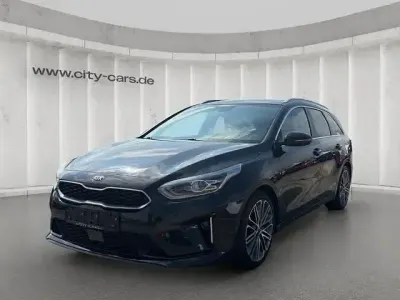 Gebraucht Kia Ceed Sportswagon GT-Line 140 PS (102 kW) 2020 Schwarz Kombi