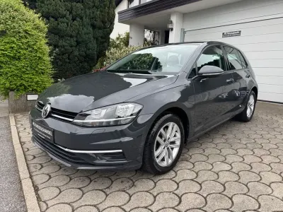 Gebraucht VW Golf VII 116 PS (85 kW) 2020 Grau Limousine