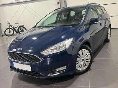 Gebraucht Ford Focus 101 PS (74 kW) 2017 Blau Limousine